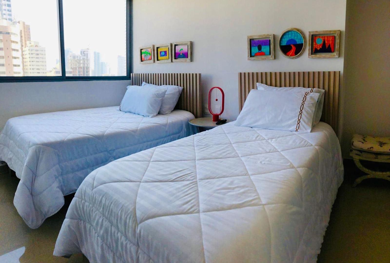 Luxurious And Modern Oceanfront With Views Of The Historic 2b And 2br *