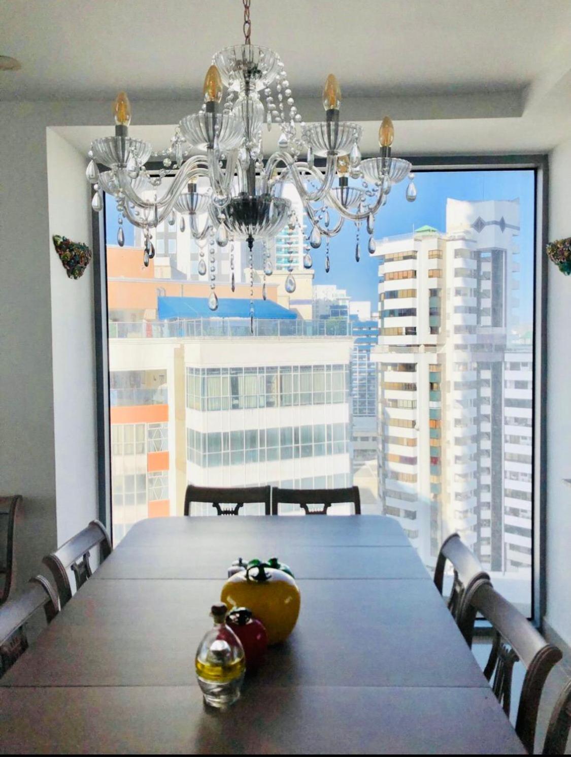 Luxurious And Modern Oceanfront With Views Of The Historic 2b And 2br
