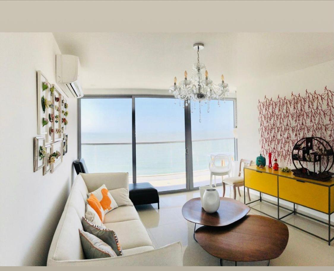 Luxurious And Modern Oceanfront With Views Of The Historic 2b And 2br * Cartagena