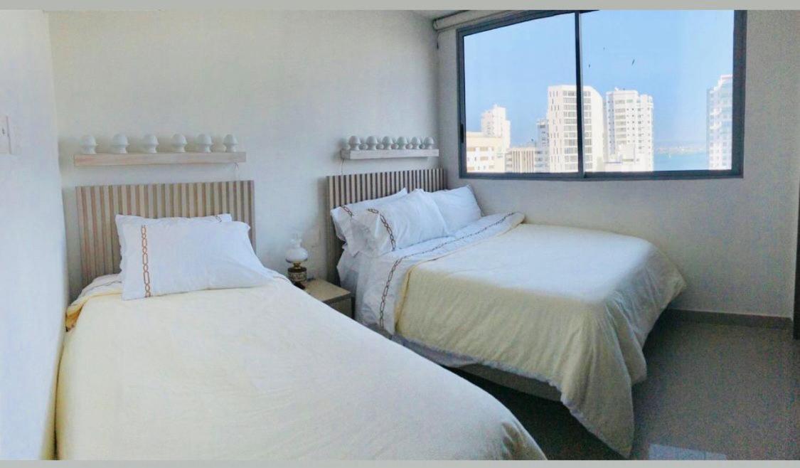 Luxurious And Modern Oceanfront With Views Of The Historic 2b And 2br