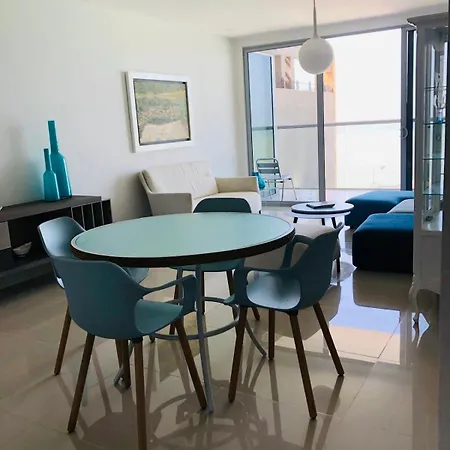 Luxurious And Modern Oceanfront With Views Of The Historic 2b And 2br * Cartagena